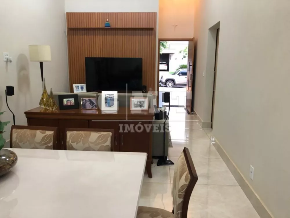 Casa de Condomínio à venda com 3 quartos, 185m² - Foto 3