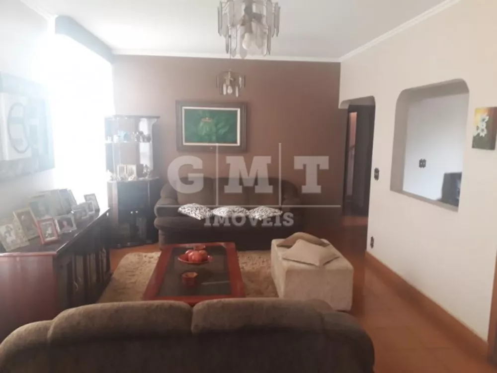 Casa à venda com 3 quartos, 229m² - Foto 5