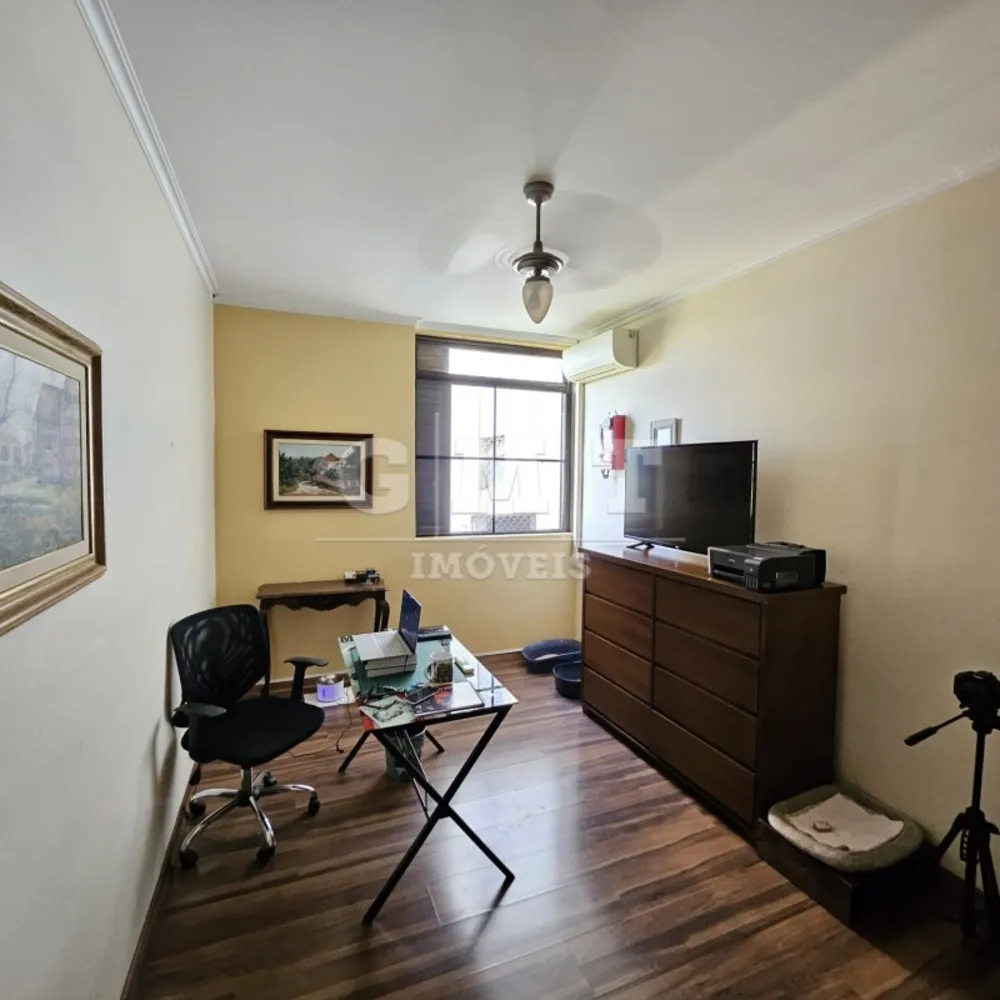 Apartamento, 3 quartos, 210 m² - Foto 1