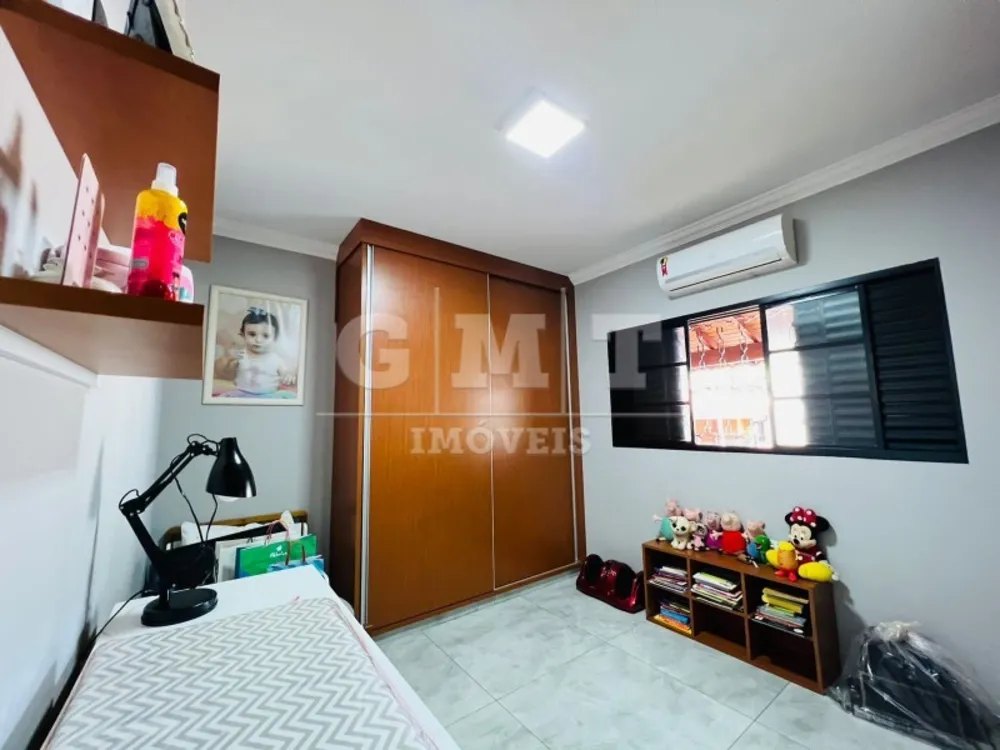 Casa, 3 quartos, 225 m² - Foto 2