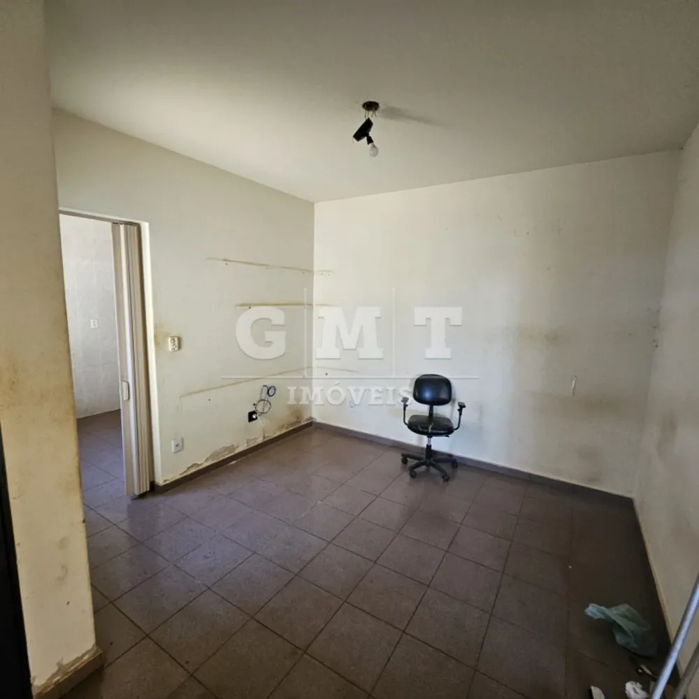 Sobrado, 3 quartos, 725 m² - Foto 1