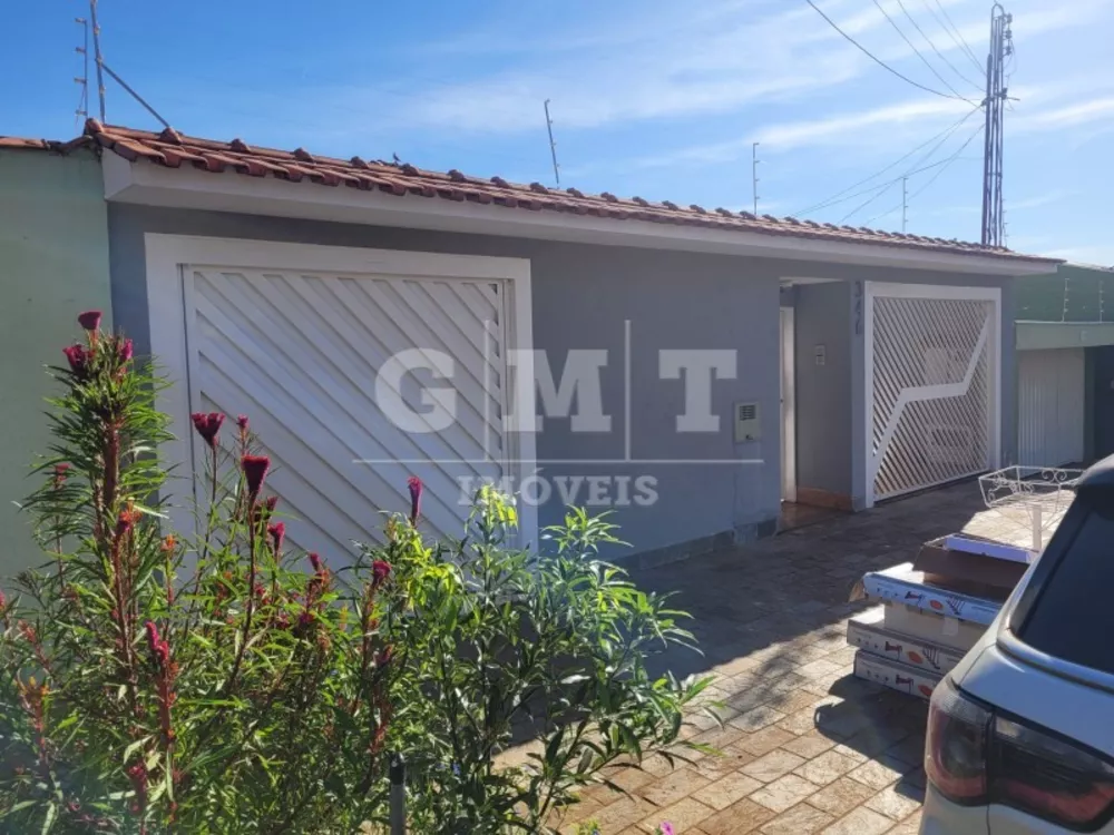 Casa à venda e aluguel com 3 quartos, 191m² - Foto 2