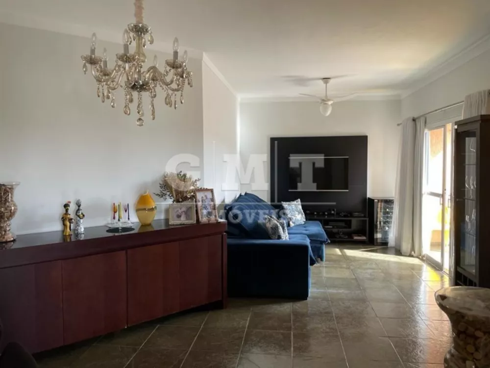 Apartamento à venda com 2 quartos, 70m² - Foto 1