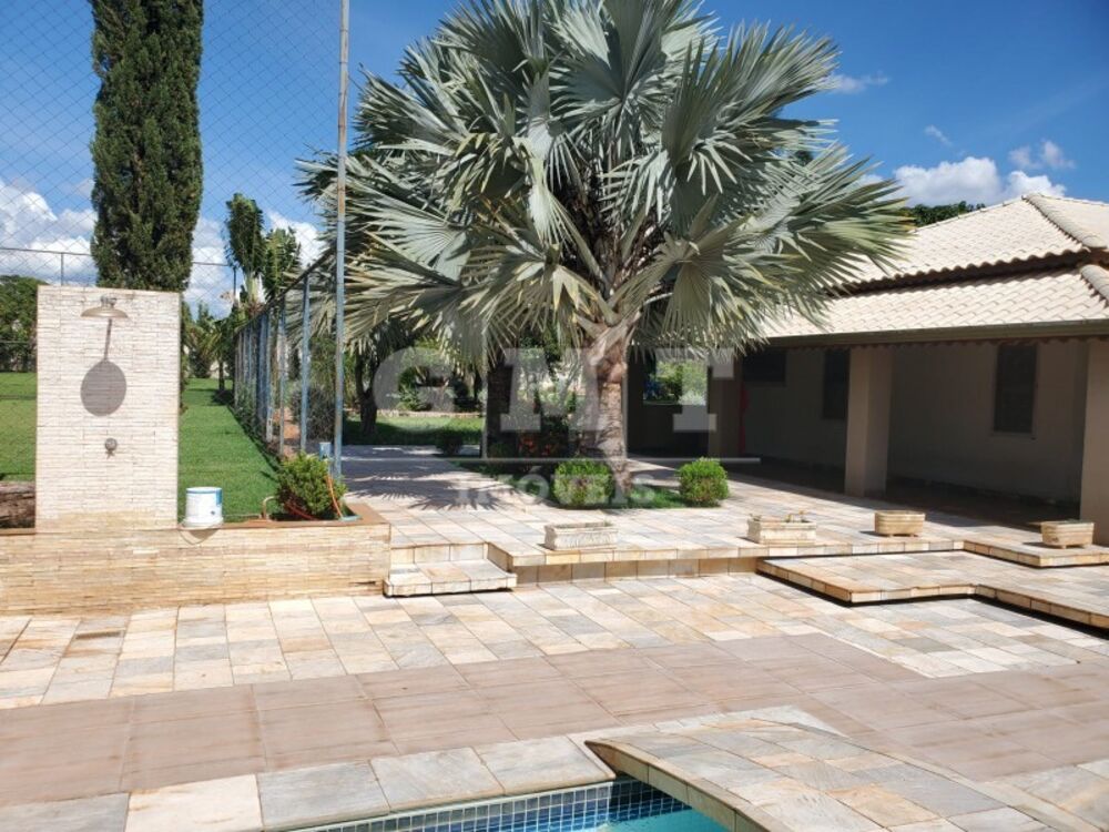 Chácara, 4 quartos, 2500 m² - Foto 1