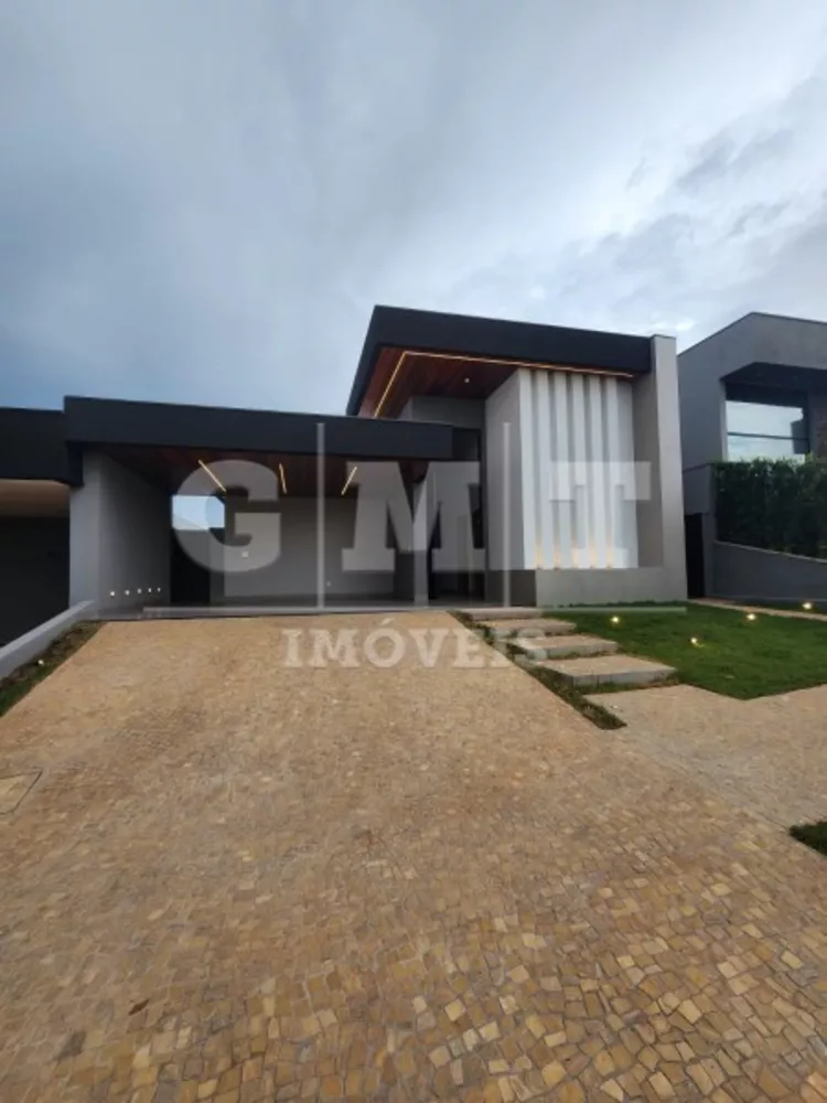 Casa de Condomínio à venda com 3 quartos, 208m² - Foto 1