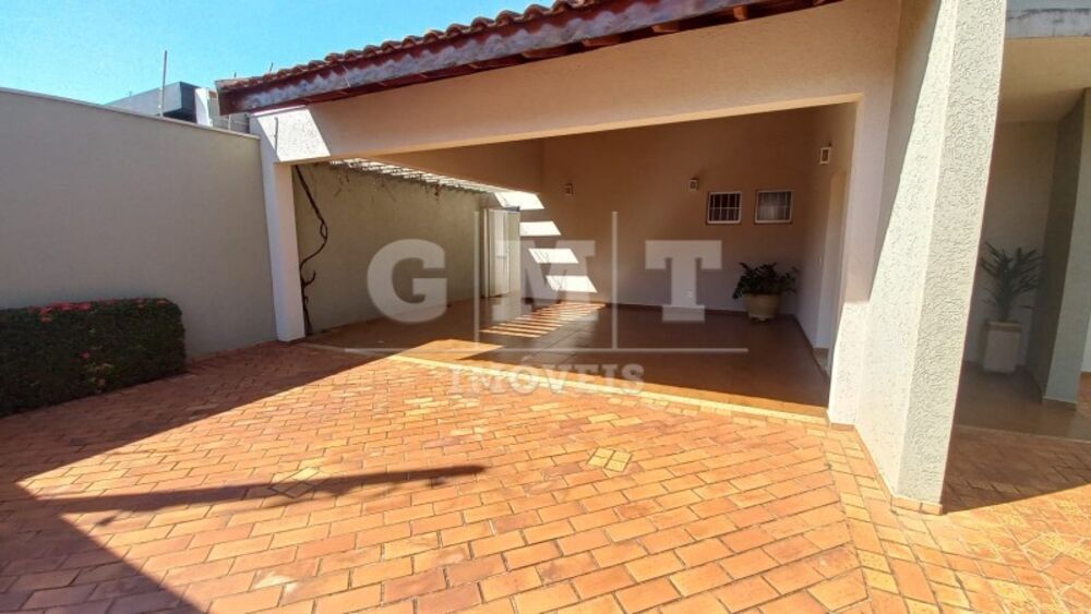 Casa, 3 quartos, 232 m² - Foto 1