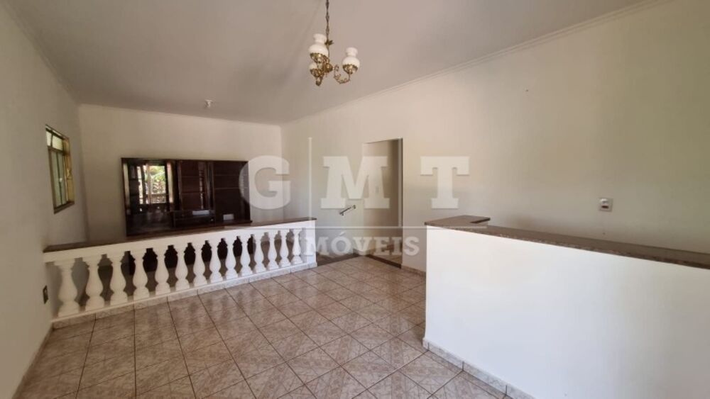 Casa de Condomínio à venda com 3 quartos, 428m² - Foto 2