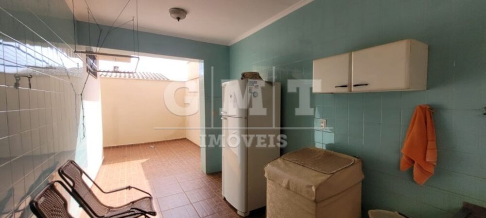 Casa à venda com 3 quartos, 204m² - Foto 18