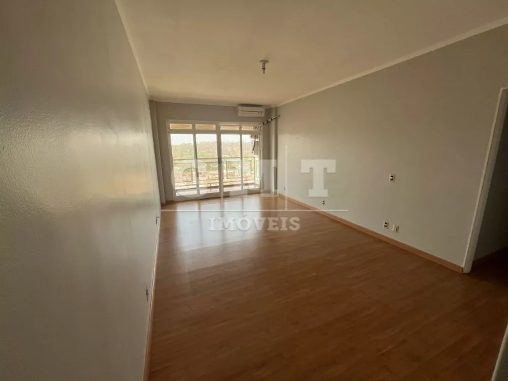 Apartamento à venda com 3 quartos, 114m² - Foto 2