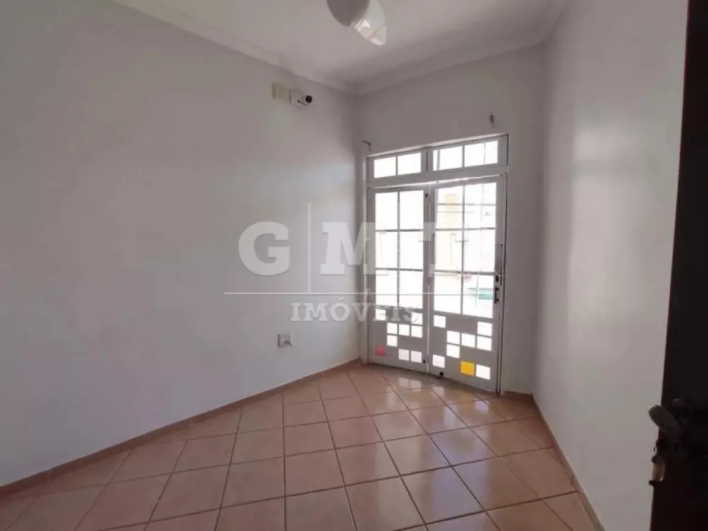 Casa à venda e aluguel com 3 quartos, 327m² - Foto 8