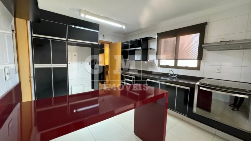 Apartamento à venda com 3 quartos, 153m² - Foto 4