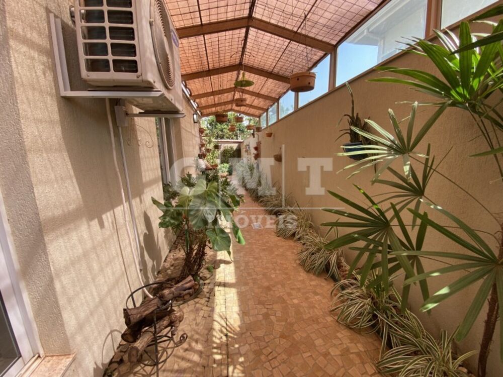 Casa de Condomínio à venda e aluguel com 4 quartos, 350m² - Foto 2
