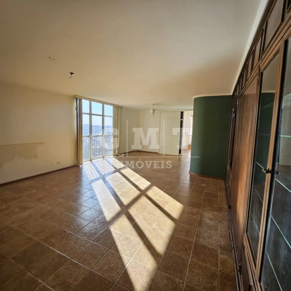 Apartamento, 3 quartos, 222 m² - Foto 2