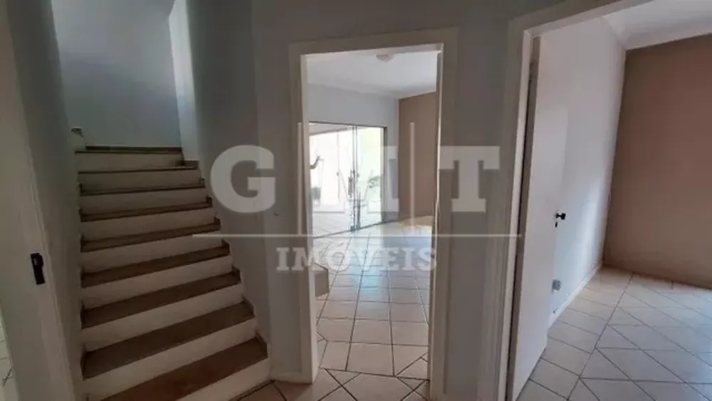 Casa à venda com 3 quartos, 231m² - Foto 6