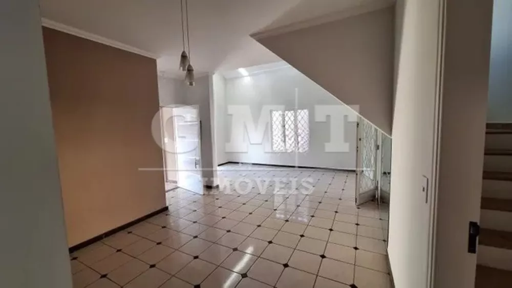 Casa à venda com 3 quartos, 231m² - Foto 5