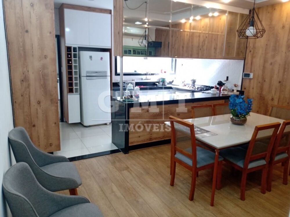 Sobrado, 3 quartos, 196 m² - Foto 1