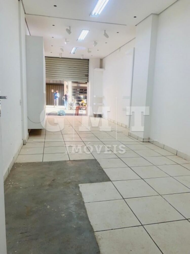 Prédio Inteiro para alugar, 70m² - Foto 3
