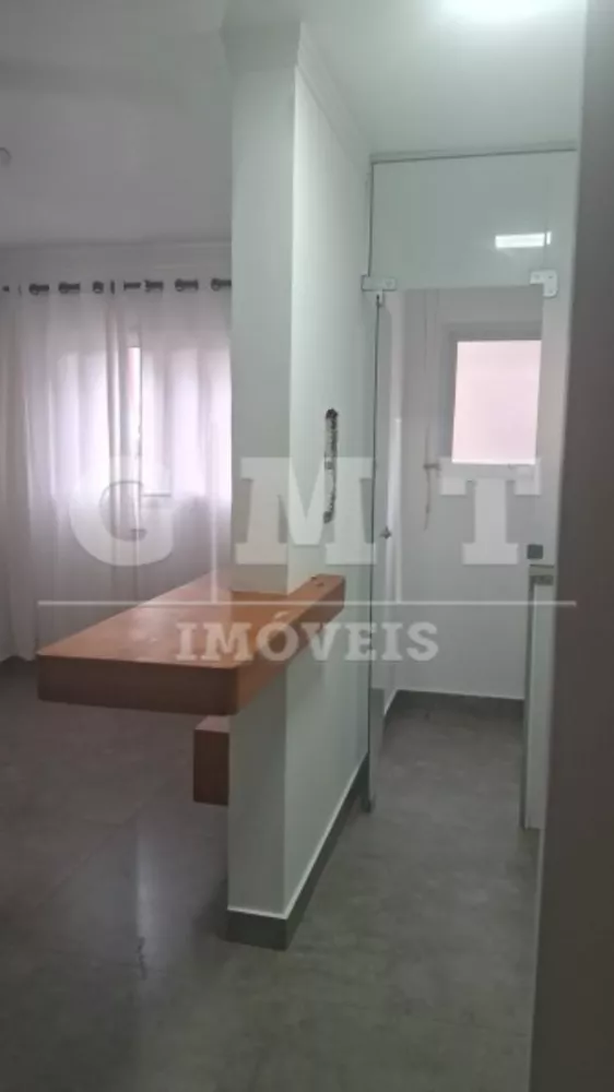 Apartamento à venda com 1 quarto, 40m² - Foto 2