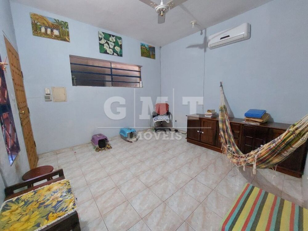 Casa à venda com 3 quartos, 151m² - Foto 4