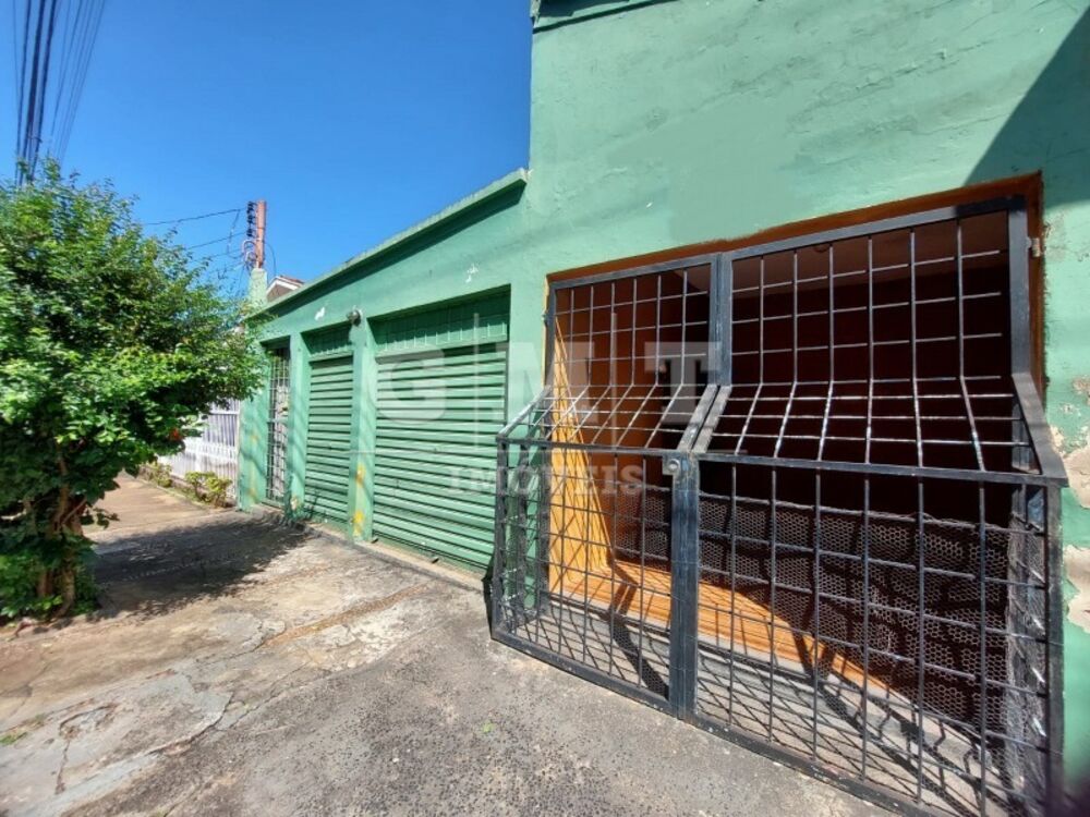 Casa à venda com 3 quartos, 151m² - Foto 1