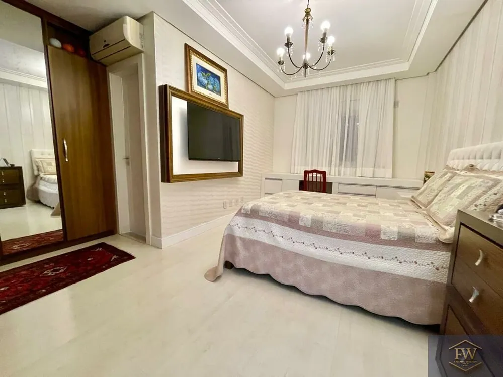 Apartamento, 3 quartos, 252 m² - Foto 4