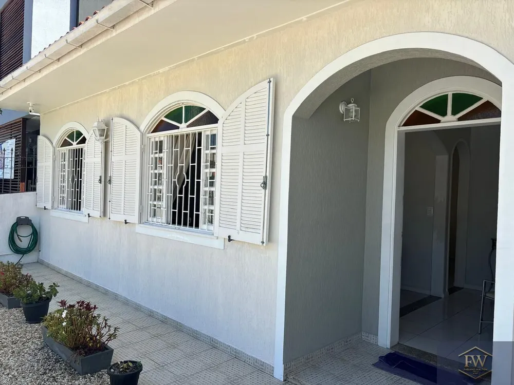 Casa, 3 quartos, 200 m² - Foto 1