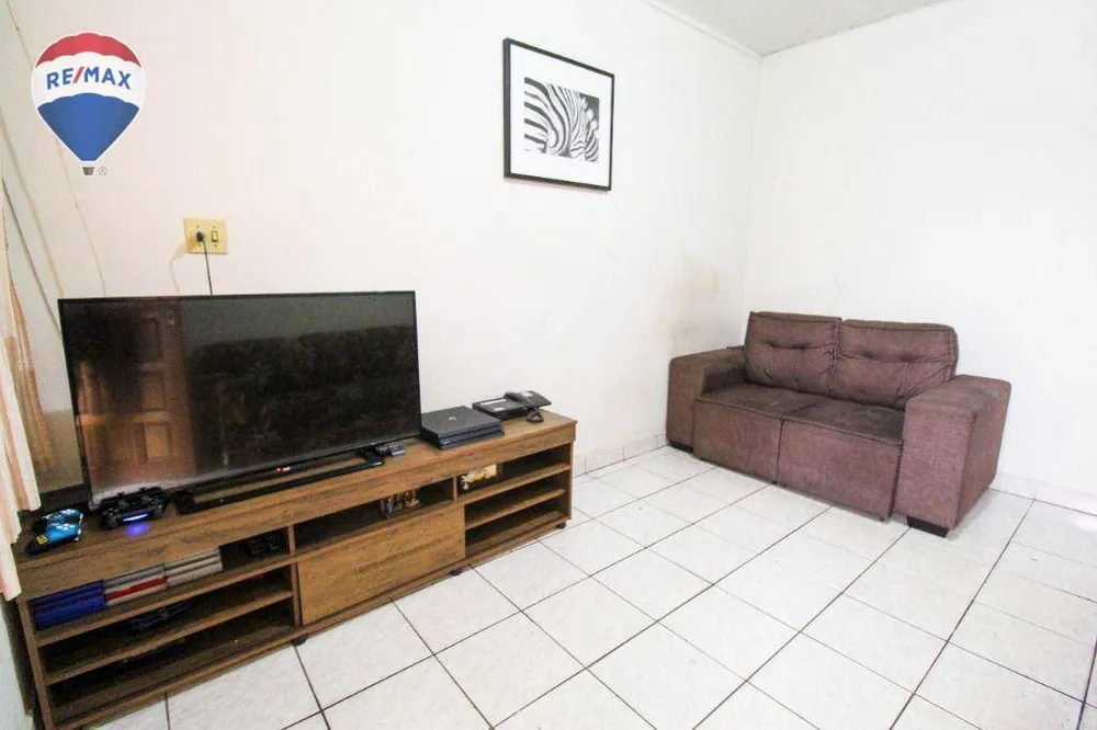 Casa, 4 quartos, 140 m² - Foto 1