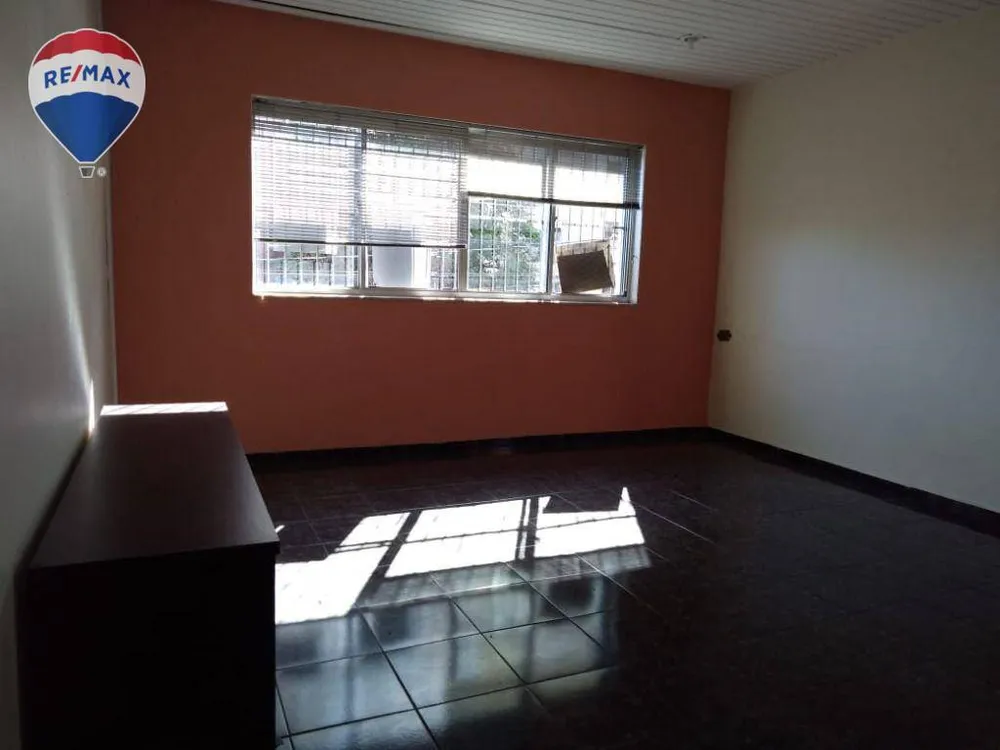Casa, 3 quartos, 250 m² - Foto 2