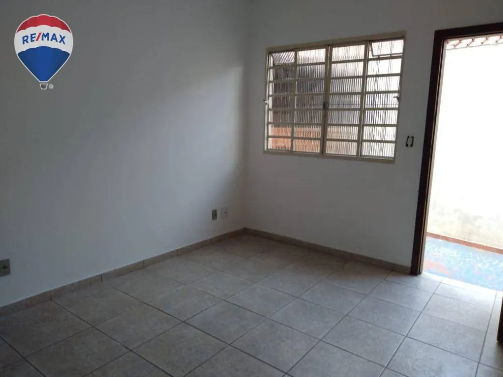 Casa, 2 quartos, 70 m² - Foto 2