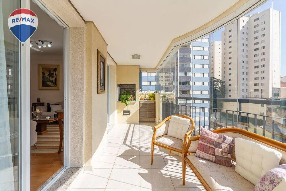 Apartamento, 3 quartos, 140 m² - Foto 1