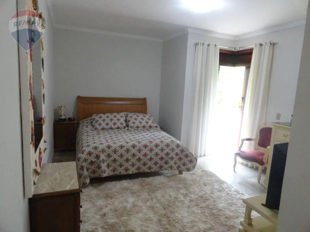 Casa, 6 quartos, 1500 m² - Foto 3