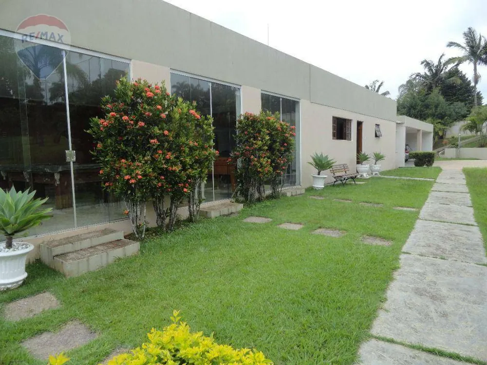 Casa, 6 quartos, 1500 m² - Foto 1