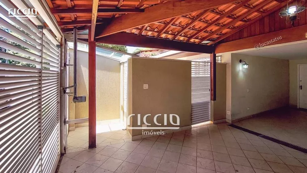 Casa à venda com 3 quartos, 262m² - Foto 2