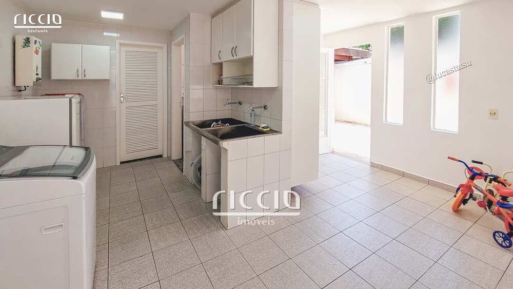 Casa à venda com 3 quartos, 262m² - Foto 6