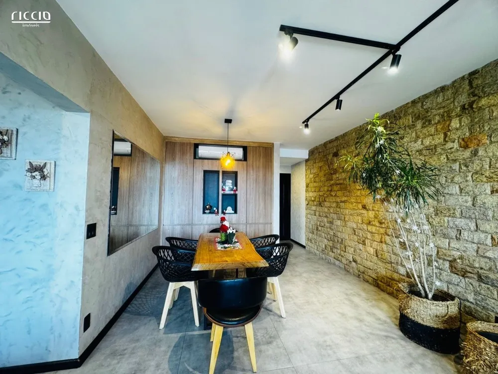 Apartamento, 4 quartos, 230 m² - Foto 1
