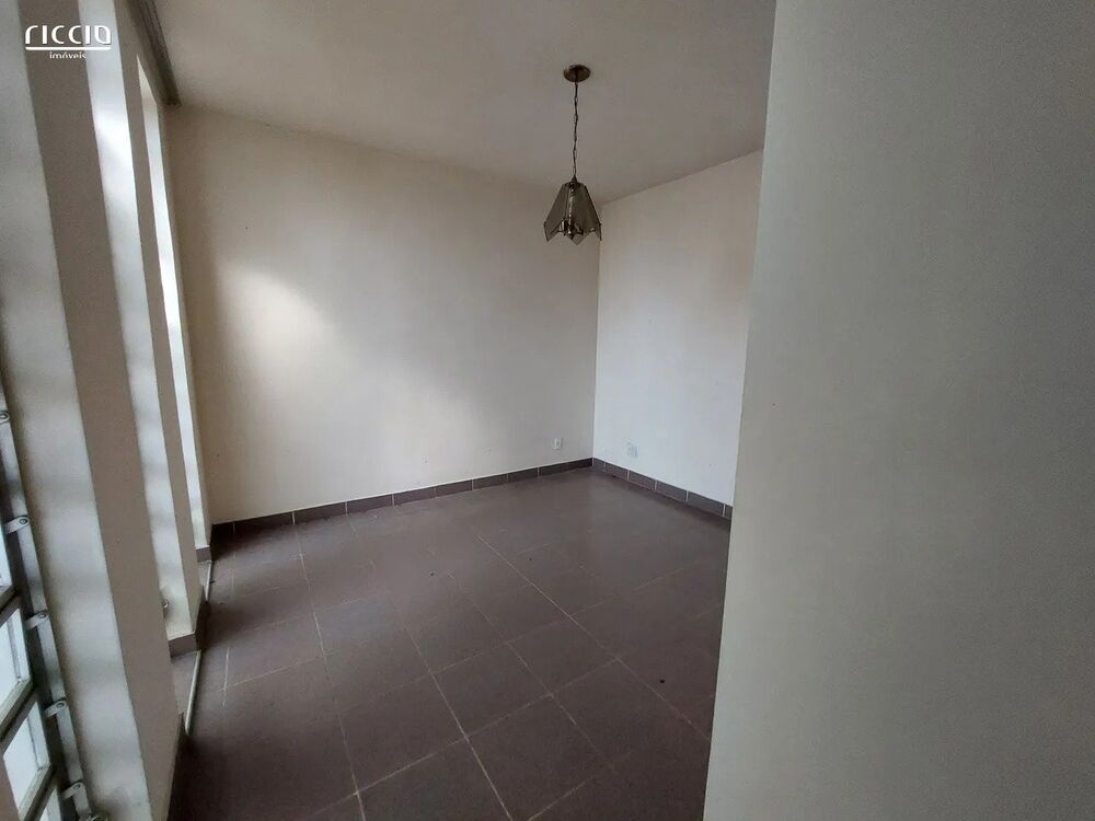 Casa à venda com 3 quartos, 249m² - Foto 5