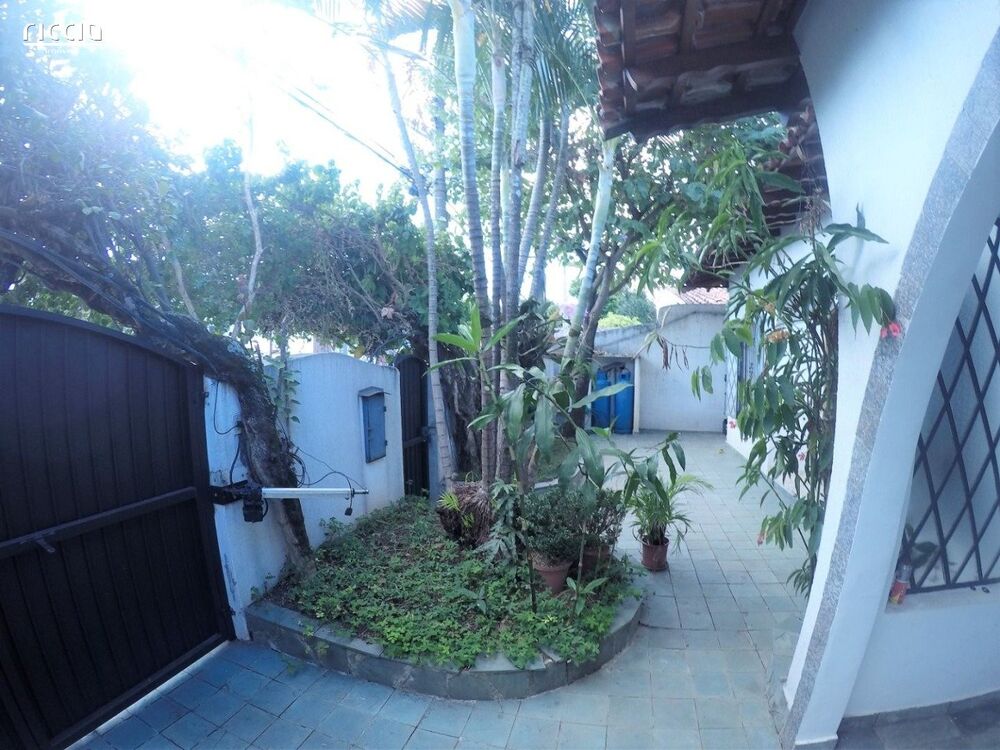 Casa à venda com 4 quartos, 224m² - Foto 8