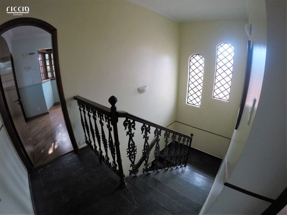 Casa à venda com 4 quartos, 224m² - Foto 4
