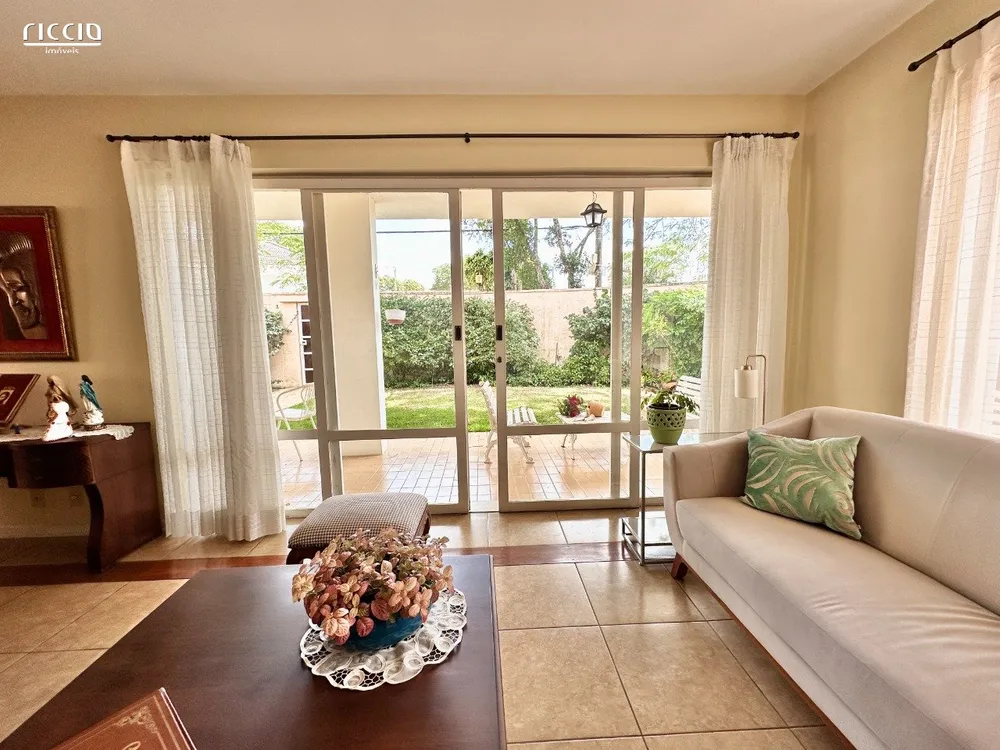 Casa, 4 quartos, 289 m² - Foto 2