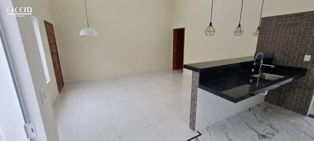 Casa à venda com 3 quartos, 110m² - Foto 3