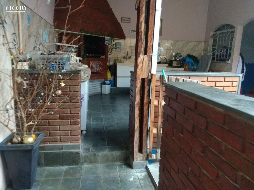 Casa, 3 quartos, 200 m² - Foto 1