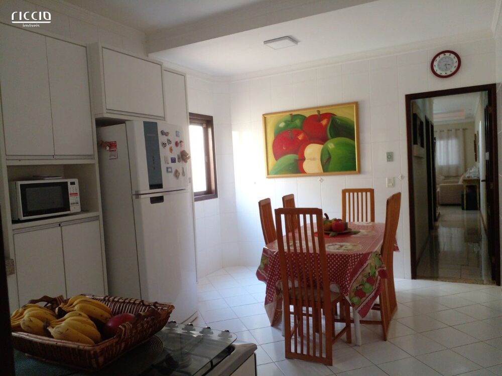 Casa, 4 quartos, 124 m² - Foto 1