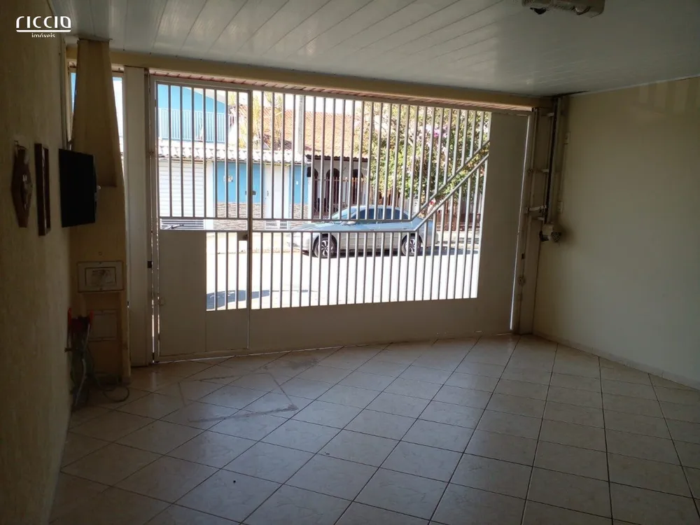 Casa, 4 quartos, 124 m² - Foto 1