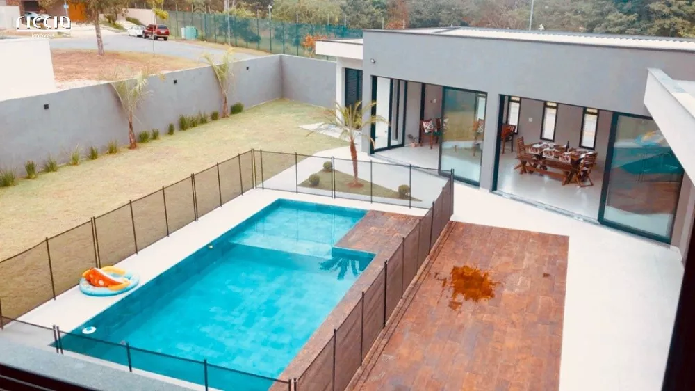 Casa de Condomínio à venda com 4 quartos, 374m² - Foto 4