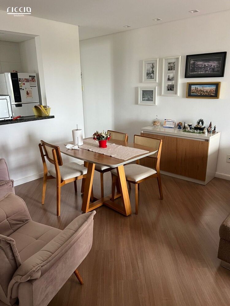 Apartamento à venda com 3 quartos, 70m² - Foto 1