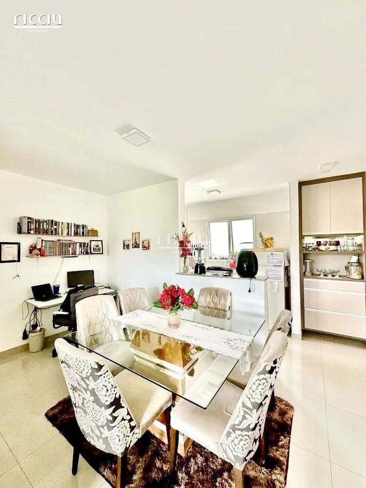 Apartamento à venda com 2 quartos, 64m² - Foto 1