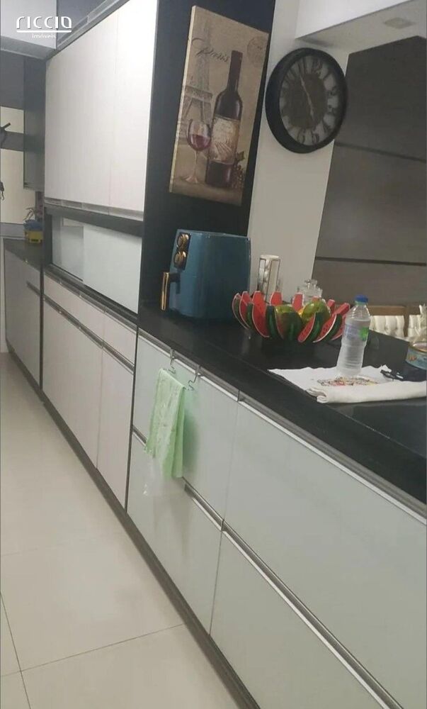 Apartamento à venda com 2 quartos, 63m² - Foto 4