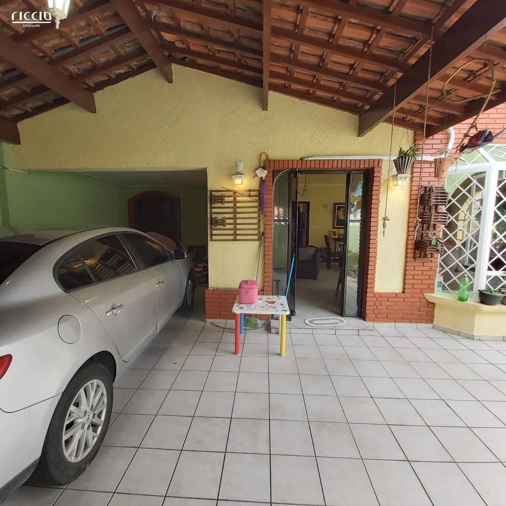 Casa, 3 quartos, 197 m² - Foto 4