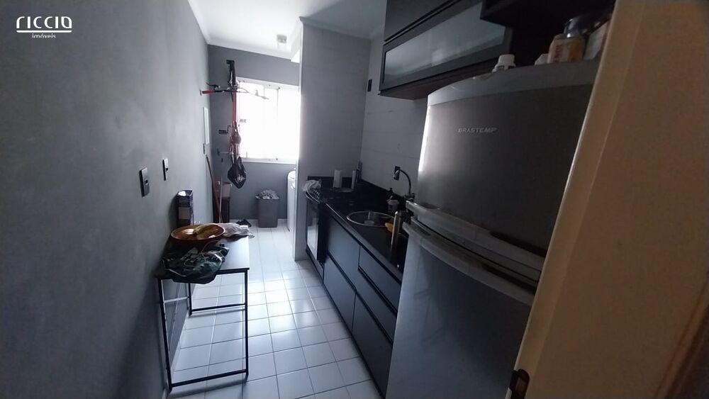 Apartamento à venda com 3 quartos, 80m² - Foto 2
