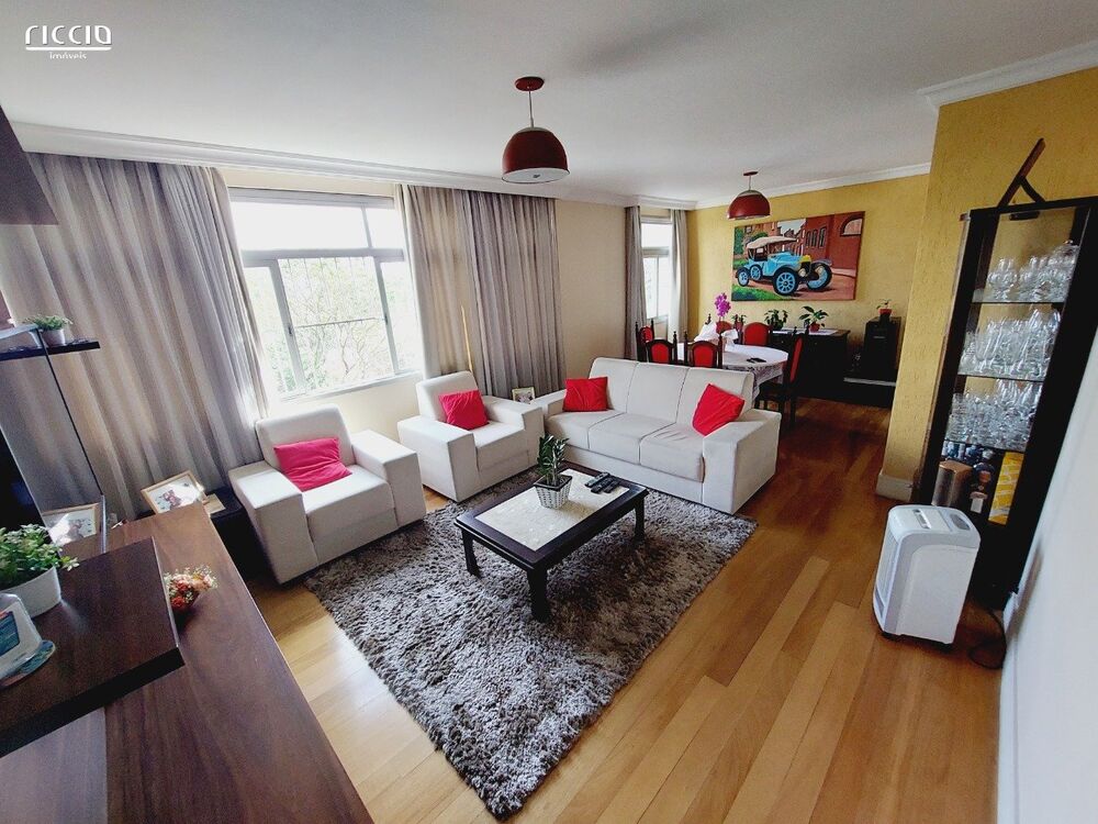 Apartamento à venda com 3 quartos, 125m² - Foto 1